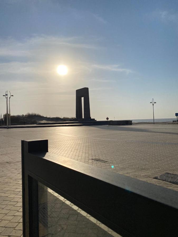Eb Lägenhet De Panne Exteriör bild